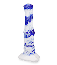 Laden Sie das Bild in den Galerie-Viewer, 26,5 cm langer Pferdedildo mit Saugnapf