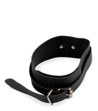 Laden Sie das Bild in den Galerie-Viewer, 8-teiliges BDSM-Set aus Kunstleder mit Nieten