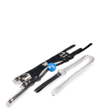 Laden Sie das Bild in den Galerie-Viewer, Ballknebel mit Bondage-Halsband