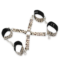 Laden Sie das Bild in den Galerie-Viewer, BDSM-Set, 11 Teile