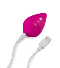 Laden Sie das Bild in den Galerie-Viewer, Beheizbarer Butterfly mit Innendildo und Funkfernbedienung