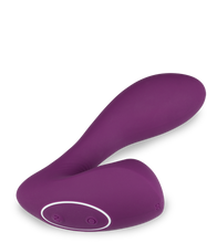 Laden Sie das Bild in den Galerie-Viewer, Druckwellenstimulator mit Innendildo Fame