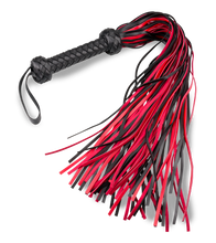Laden Sie das Bild in den Galerie-Viewer, Flogger Submissive