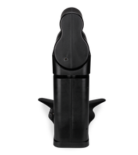 Laden Sie das Bild in den Galerie-Viewer, Freihand-Masturbator mit Vagina The Milkmaid