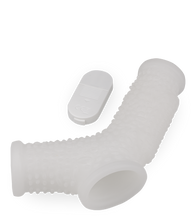Laden Sie das Bild in den Galerie-Viewer, Genoppte Penismanschette mit Vibration Everest