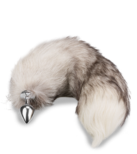 Laden Sie das Bild in den Galerie-Viewer, Grau-weißer Fuchsschwanz-Buttplug mit echtem Fell