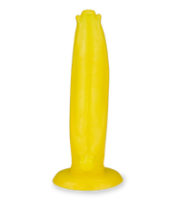 Laden Sie das Bild in den Galerie-Viewer, Großer Bananen-Analplug mit Saugfuß