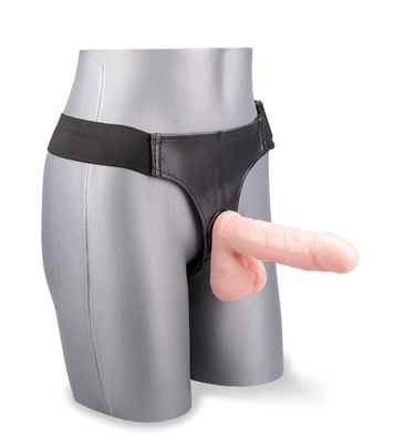 Großer Strapon-Dildo mit O-Ring