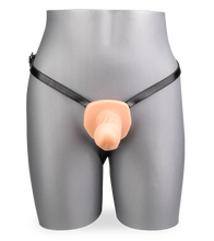 Laden Sie das Bild in den Galerie-Viewer, Hohler Naturdildo zum Umschnallen