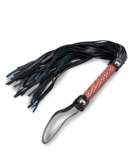 Laden Sie das Bild in den Galerie-Viewer, Kleine Riemenpeitsche mit Strass