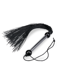 Laden Sie das Bild in den Galerie-Viewer, Kleine Riemenpeitsche Punisher