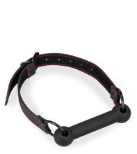Laden Sie das Bild in den Galerie-Viewer, Knebel mit Beißstange aus Silikon und Kunstleder