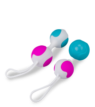 Laden Sie das Bild in den Galerie-Viewer, Liebeskugeln One and Two