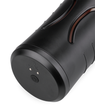 Laden Sie das Bild in den Galerie-Viewer, Masturbator mit Vibration und manuell regulierbarem Druck OMG