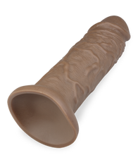 Laden Sie das Bild in den Galerie-Viewer, Naturdildo mit XXL-Schaft 6,3 cm