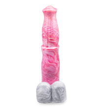 Laden Sie das Bild in den Galerie-Viewer, Pferdedildo mit Saugnapf Pegasus