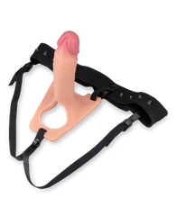 Laden Sie das Bild in den Galerie-Viewer, Realistischer Strap-on-Dildo für Männer aus Silikon