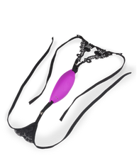 Laden Sie das Bild in den Galerie-Viewer, Vibrating Panties Penelope